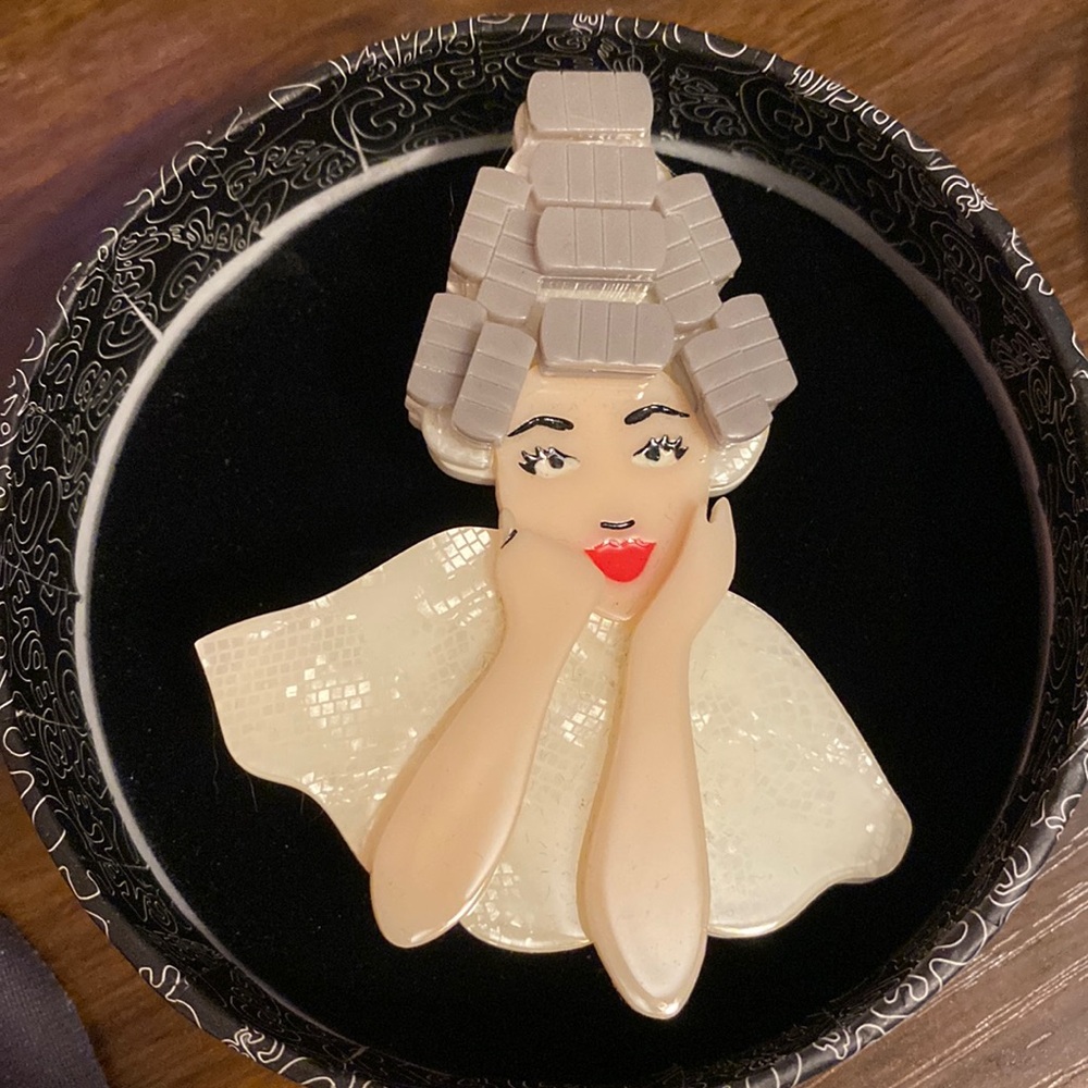 Erstwilder Beauty School Dropout Brooch